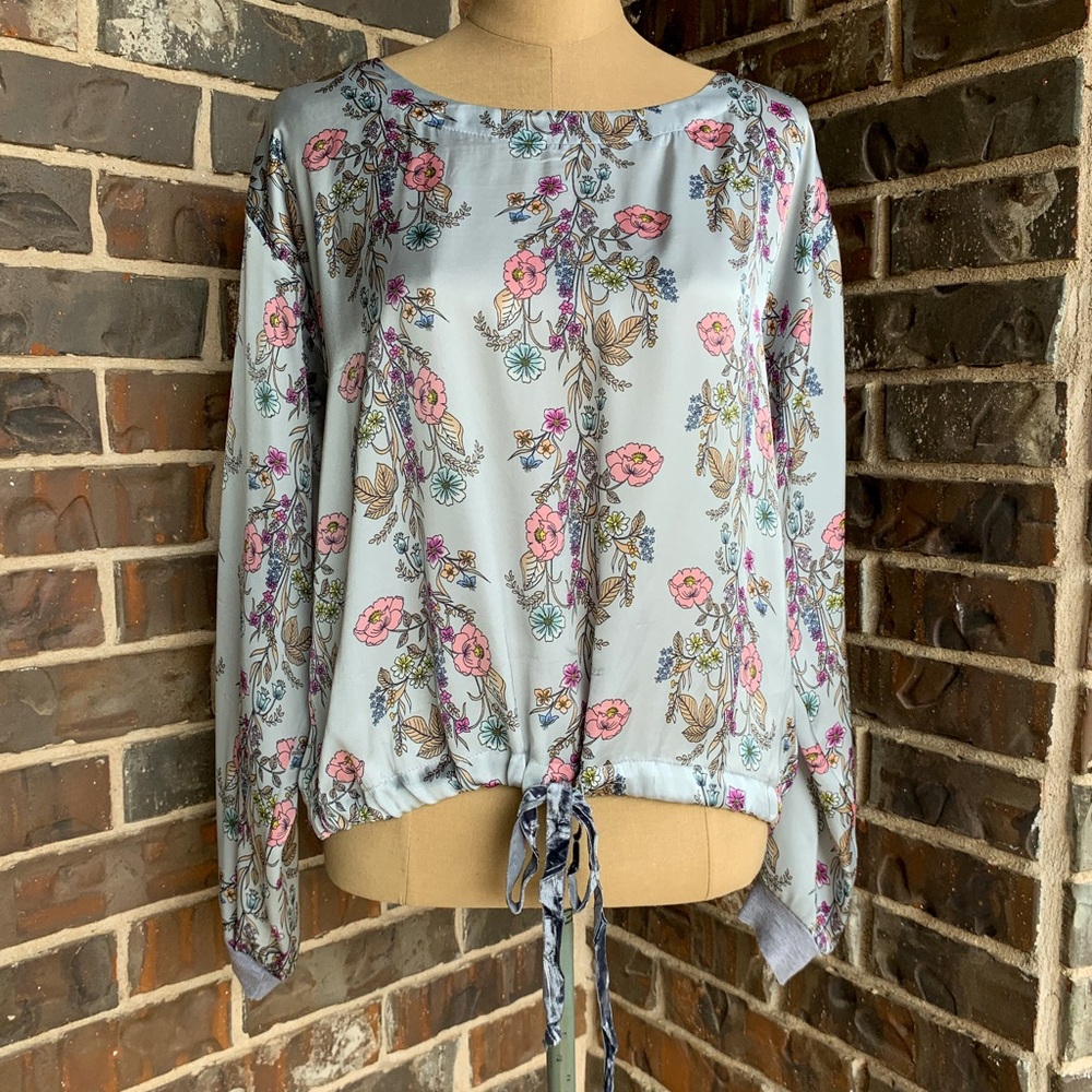 Silky Top Floral Grey Long Sleeve Tie Bottom - Medium